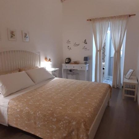 Hotel Il Poggiolo Fiorito Taranto Esterno foto