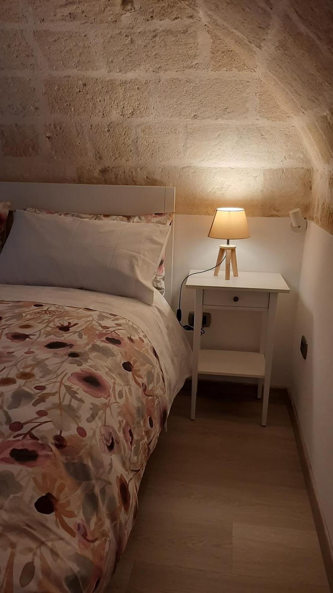Hotel Il Poggiolo Fiorito Taranto Esterno foto