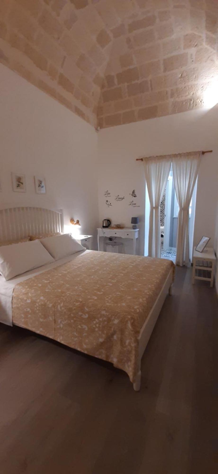 Hotel Il Poggiolo Fiorito Taranto Esterno foto